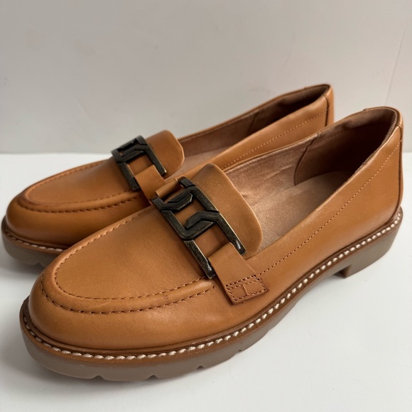Rockport Kacey Tan Leather Loafers with Metal Accent - Picture 1 of 8
